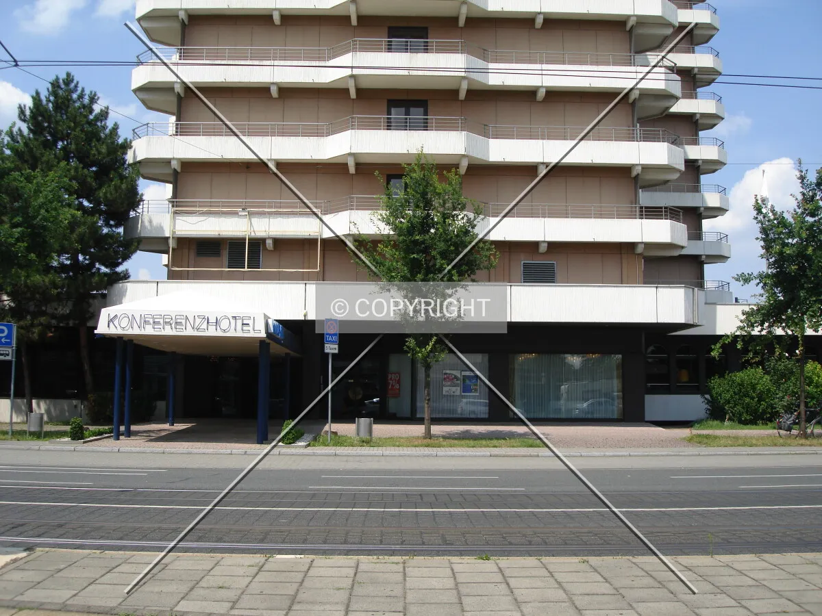 Photo 735-630-819