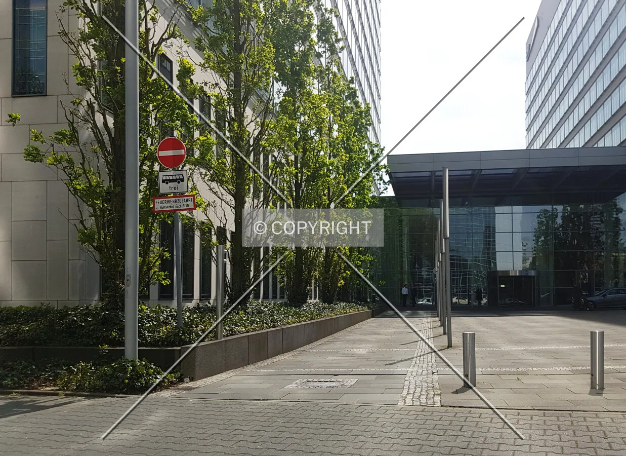 Photo 735-665-877