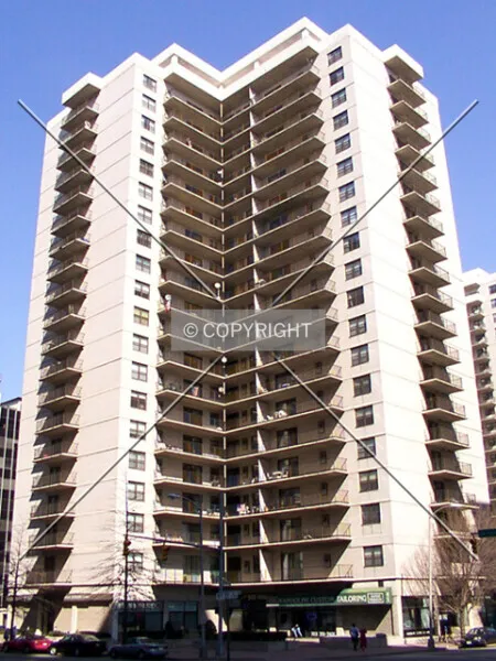 Photo 735-740-982