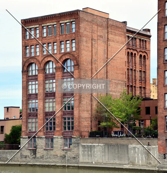 Photo 735-949-079