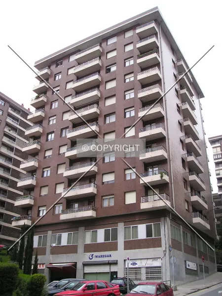 Photo 736-451-927