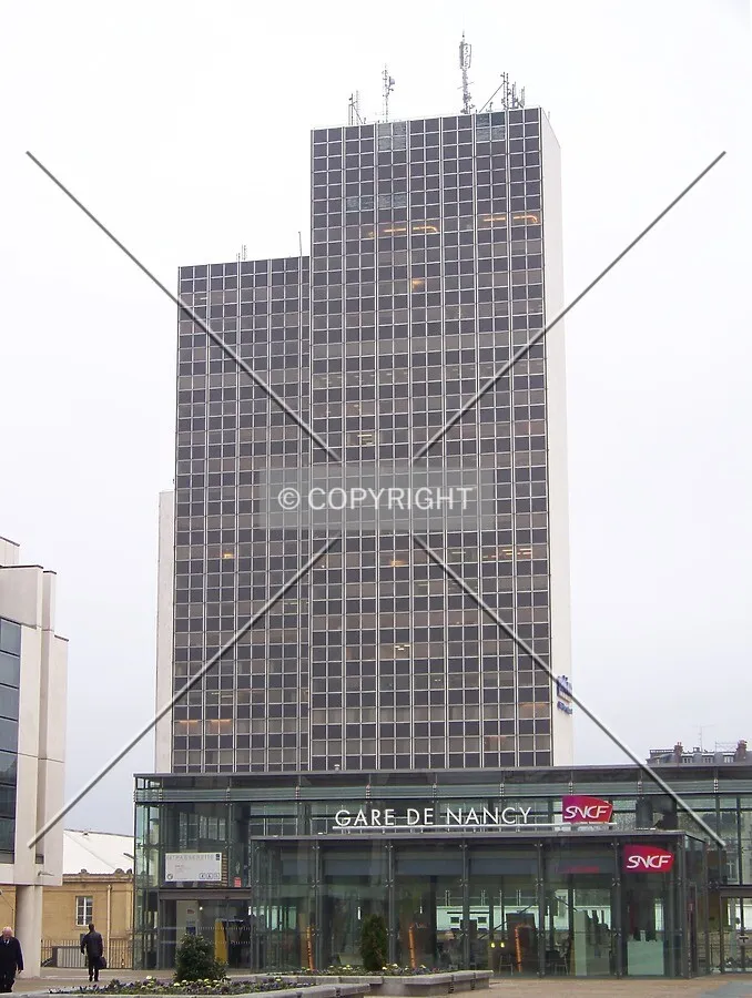 Vue depuis la Place de la gare