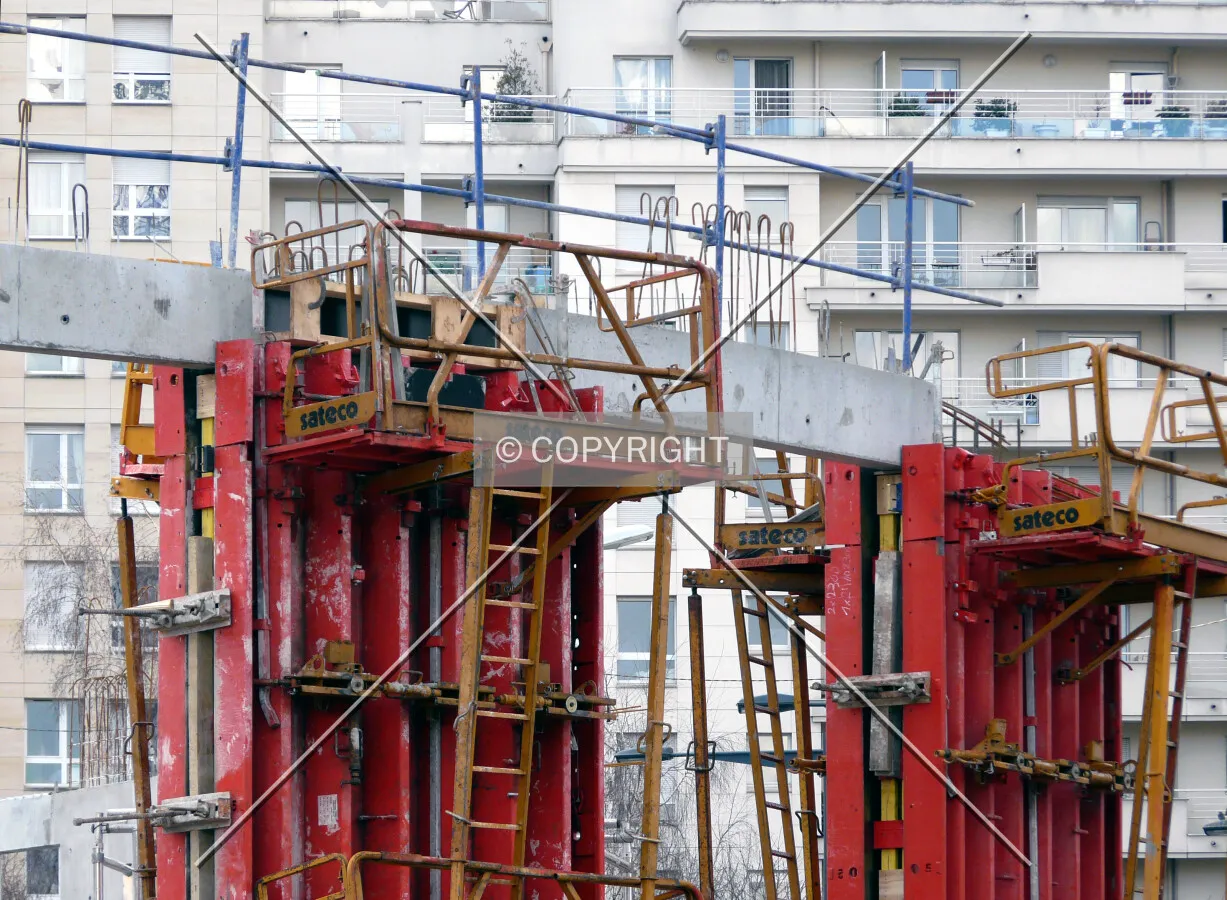 Formwork for the curved north side
