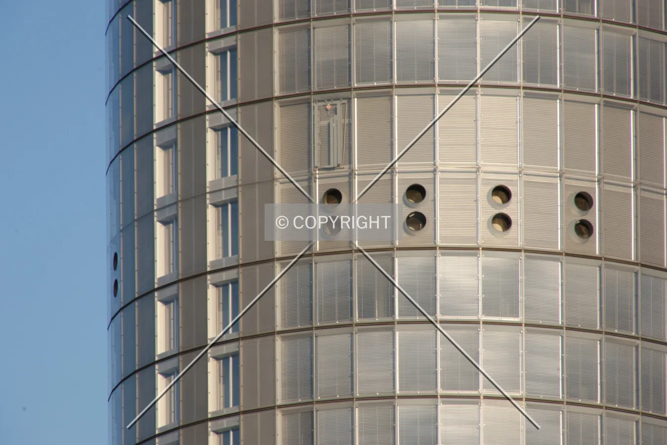 Photo 737-686-060