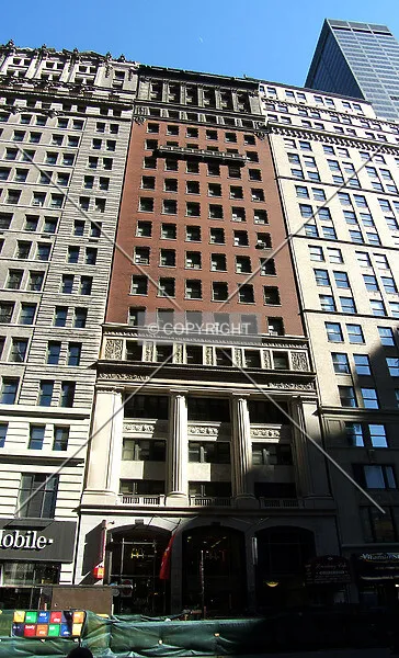 Photo 737-886-476