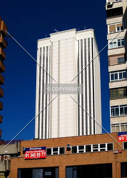 Photo 737-933-226