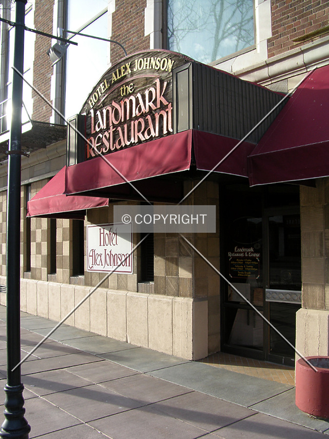 Entrance off Sixth Street