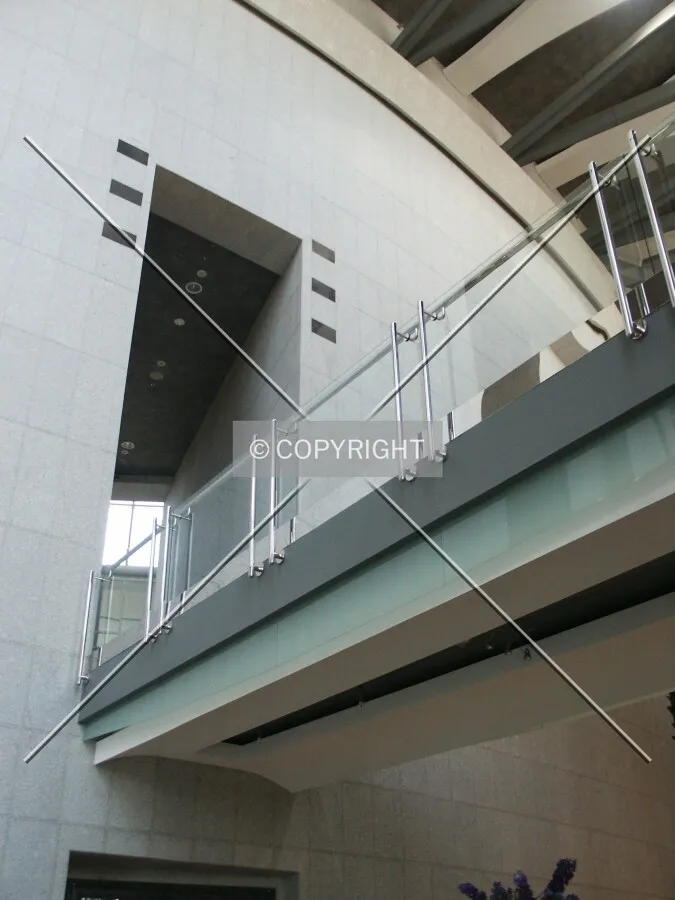 Catwalk and passageway over the lobby