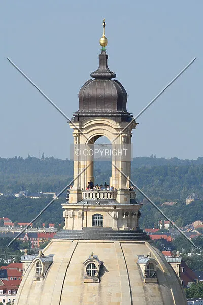 Photo 740-894-948