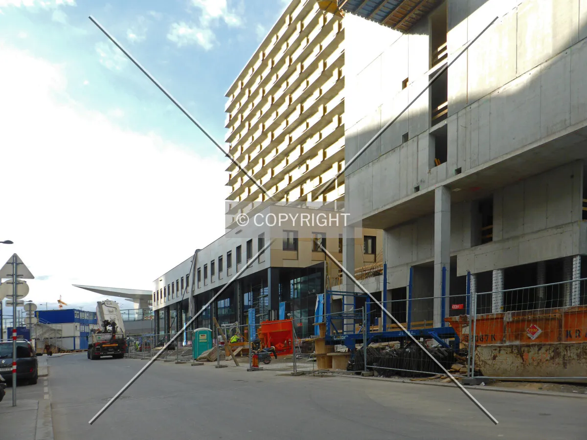Photo 742-087-798