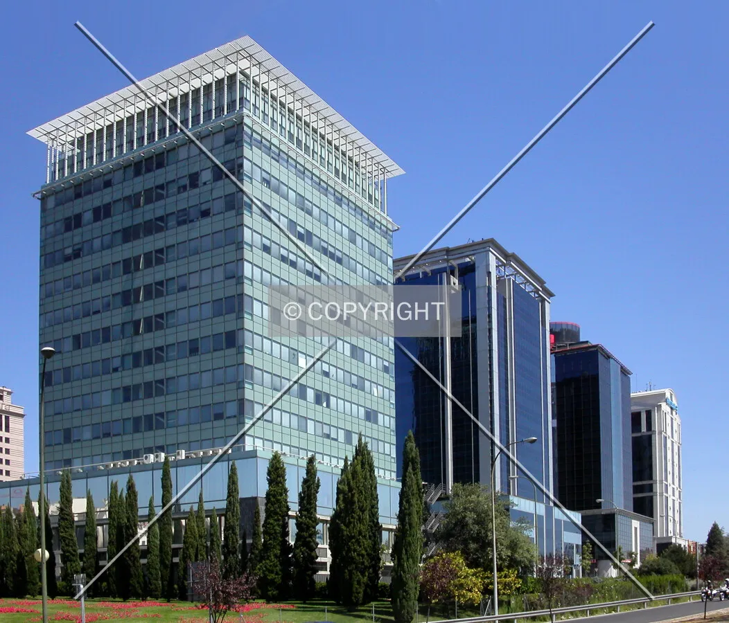 Mendez Alvaro complex