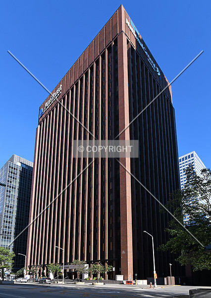 Photo 744-190-893