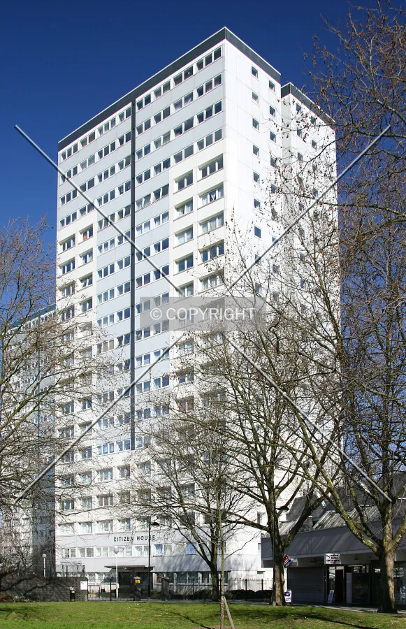 Full-height view northeast from Hornsey Road