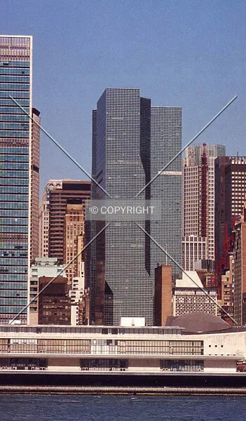 Photo 744-686-747