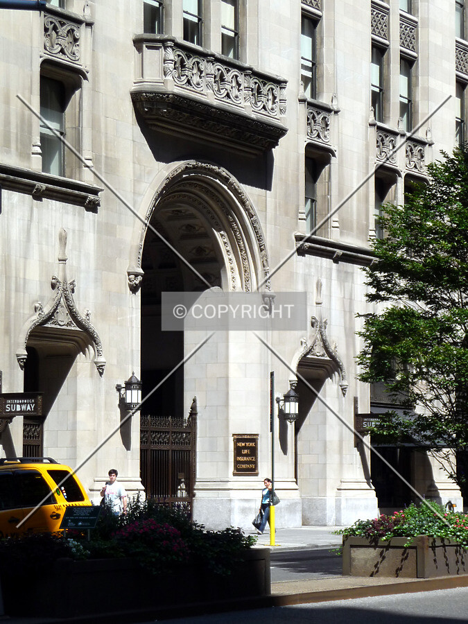 Entrance on Park Avenue