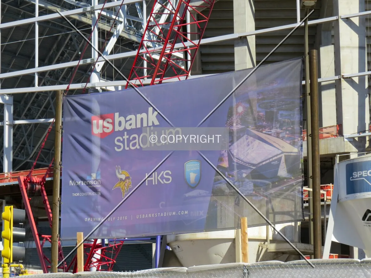Project banner along Chicago Avenue