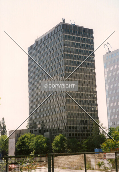 Photo 747-619-029