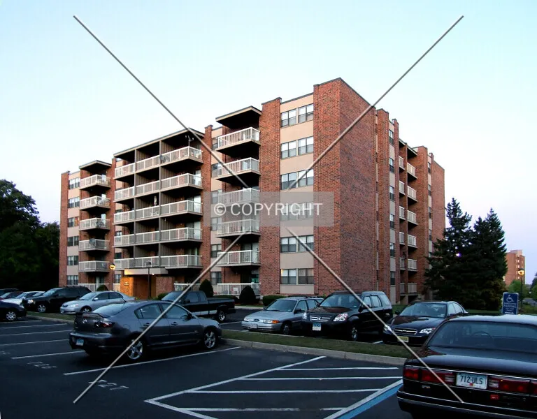Photo 747-903-732
