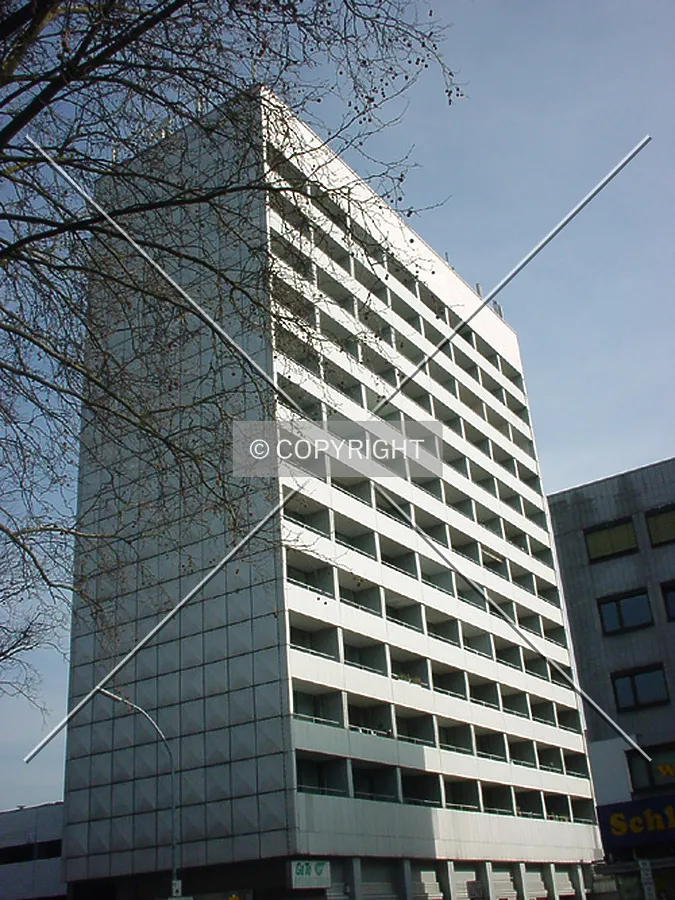 Side view; as seen from Alfredstraße