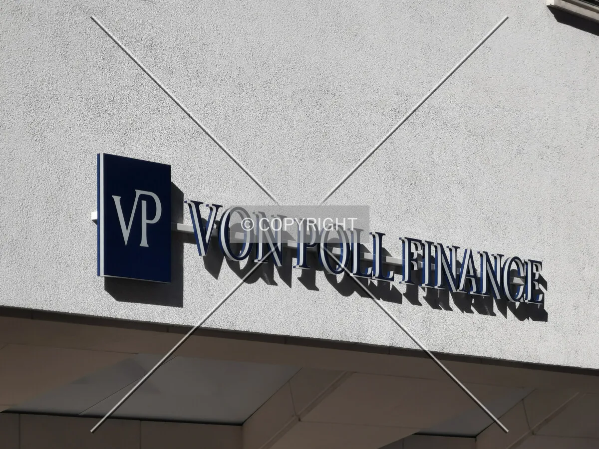 von Poll Finance