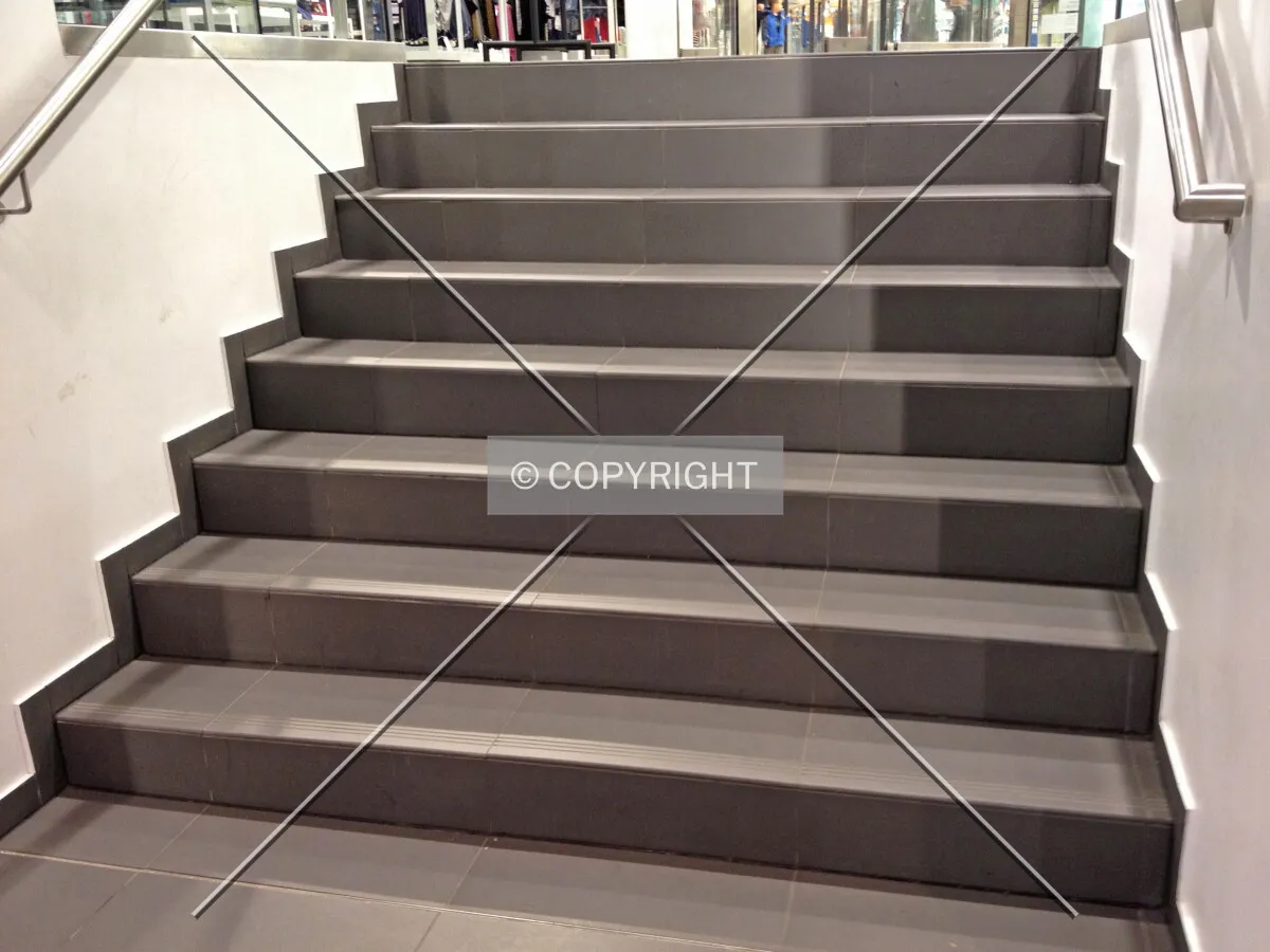 A building just featuring eight steps