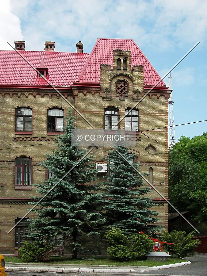 View across Pidval'na Street