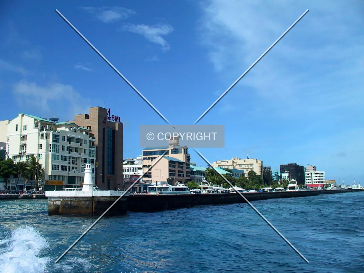 Leaving Male harbour