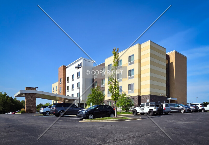 Fairfield Inn and Suites by Marriott