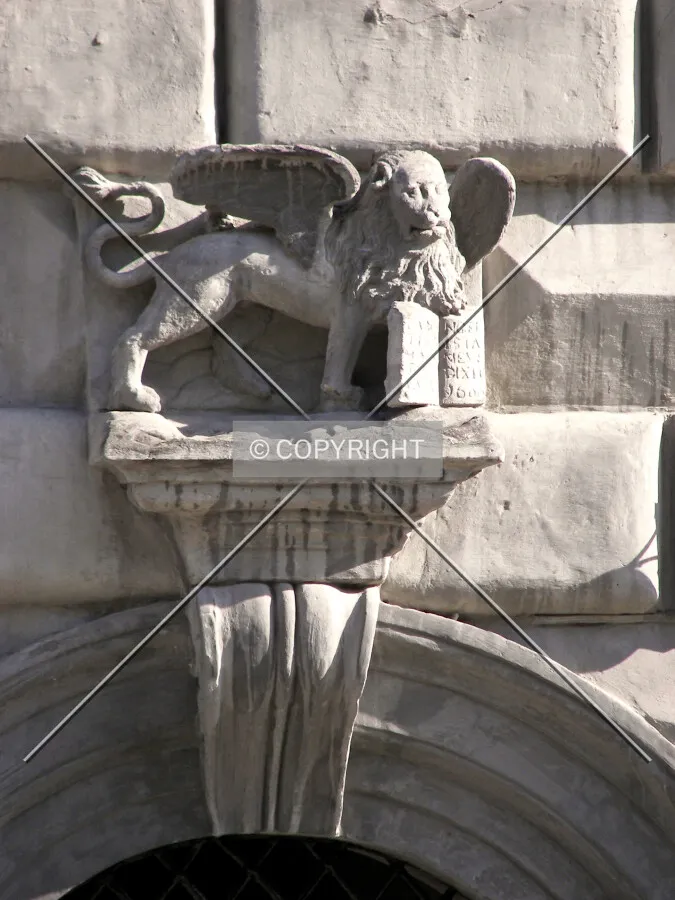 Venetian lion above the entrance