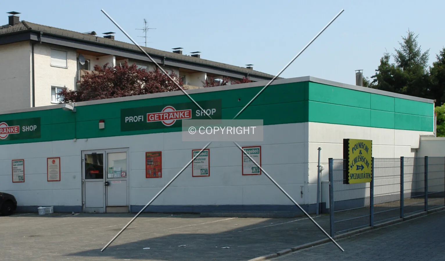 A beverage store building