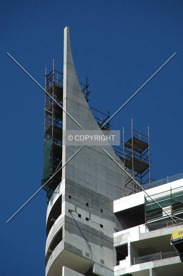 Roof feature