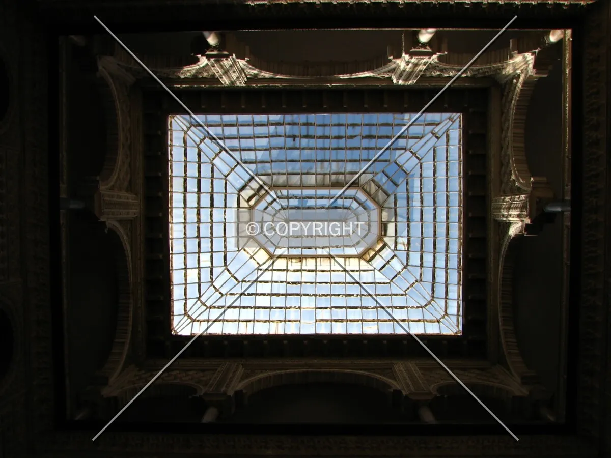 Glass roof covering the Patio de las Munecas