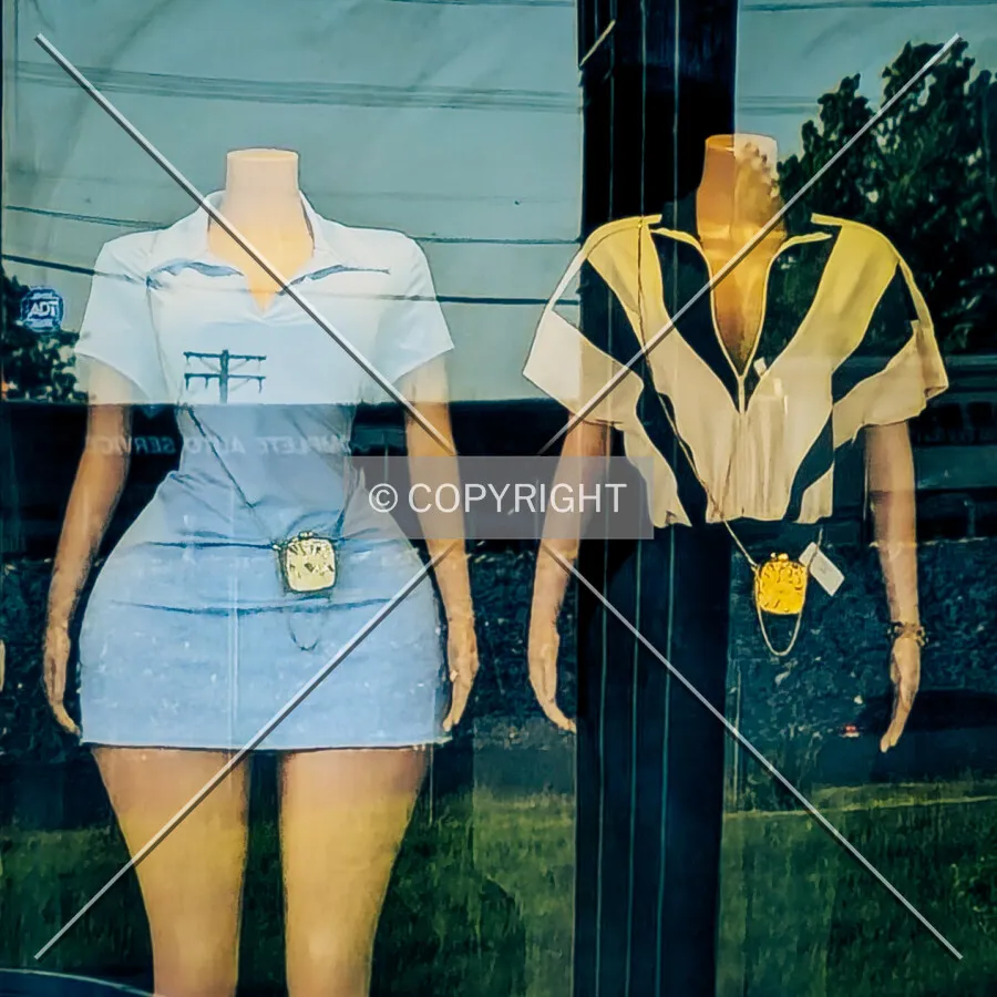 Modish storefront, Thursday 15, 2025