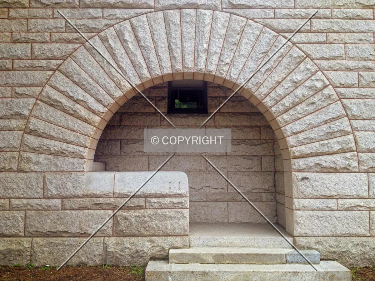 Entrance portal on 18th Street