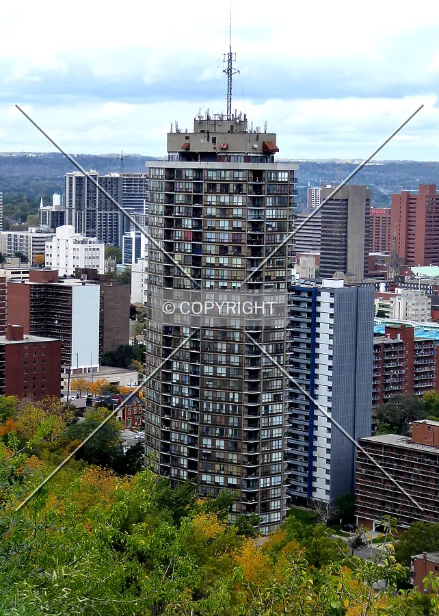 From the Niagara Escarpment to the southeast