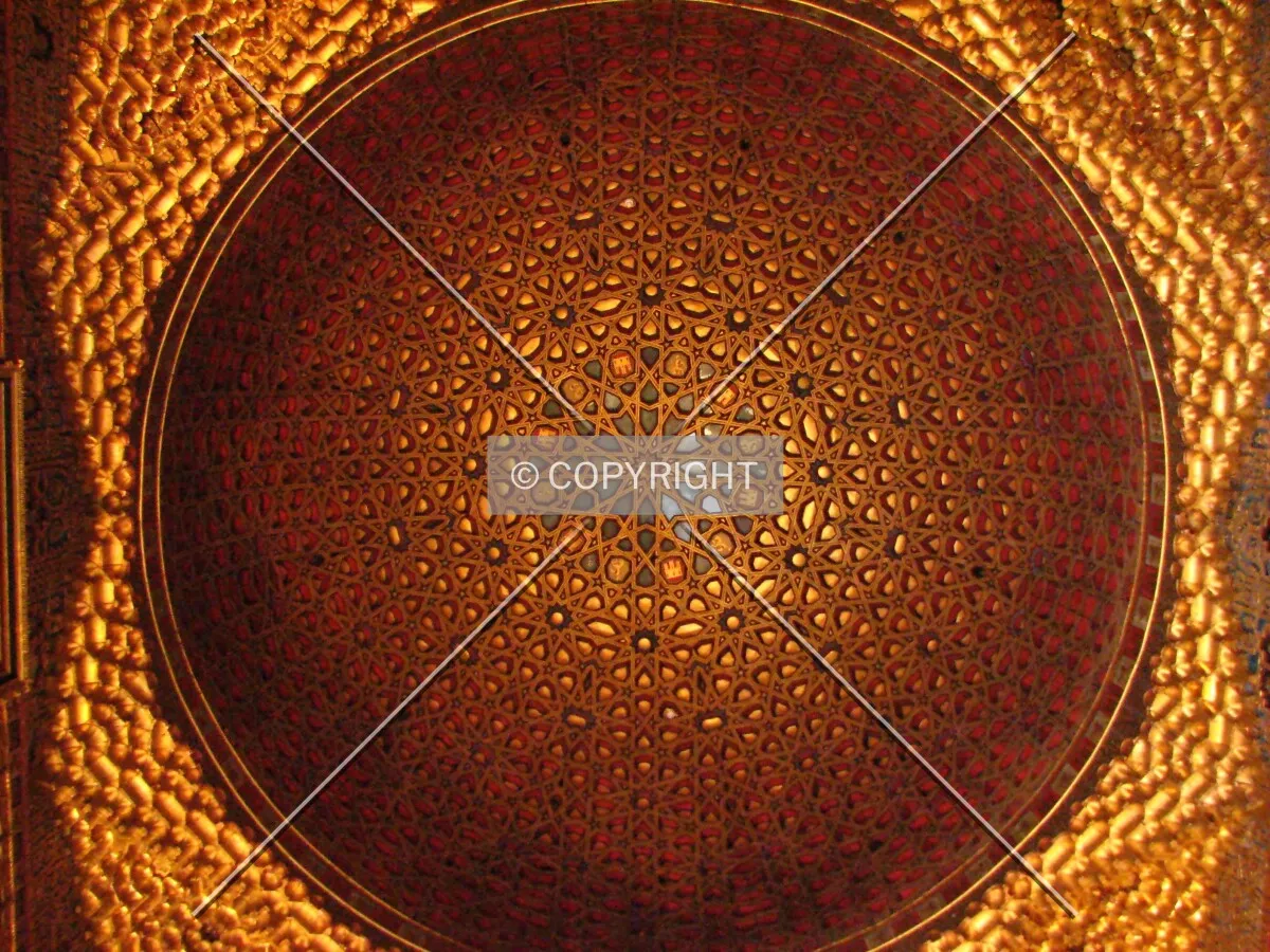 The dome of Salon de Embajadores