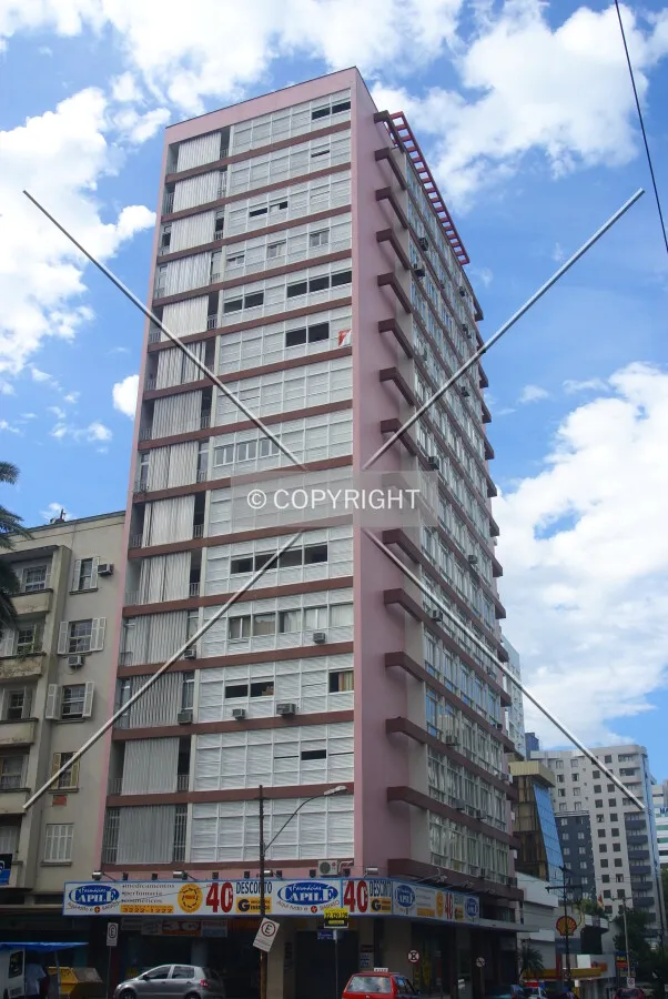 Lateral view from across Independência Avenue