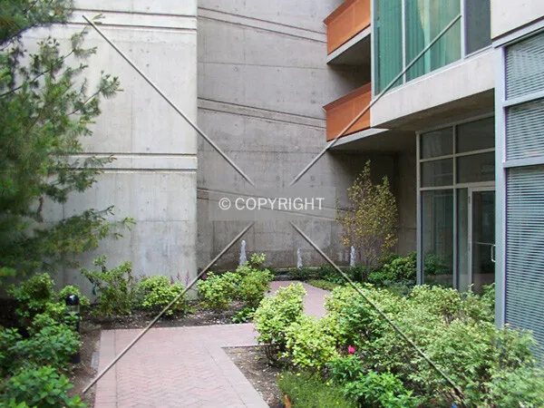 End of the ground-level courtyard