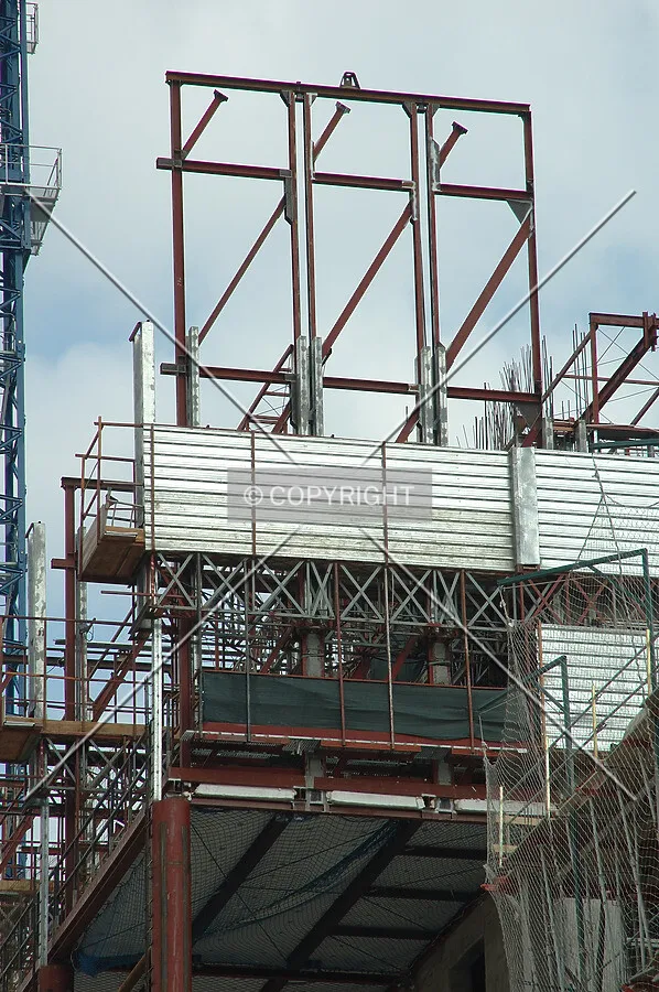 Steel structure for projection