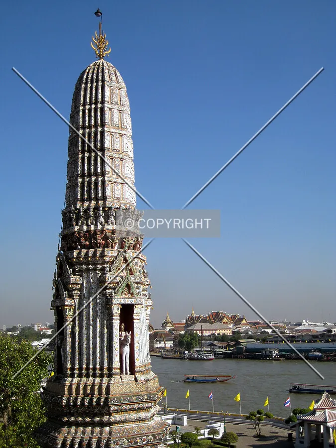 Looking out towards an outer prang and the Grand Palace from the central prang