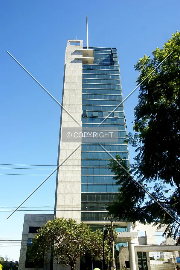 Looking up from across Borges de Medeiros Avenue