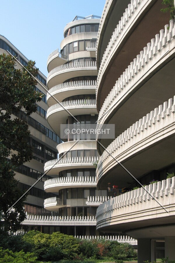 Small New Hampshire Avenue frontage between Watergate East and Watergate 600