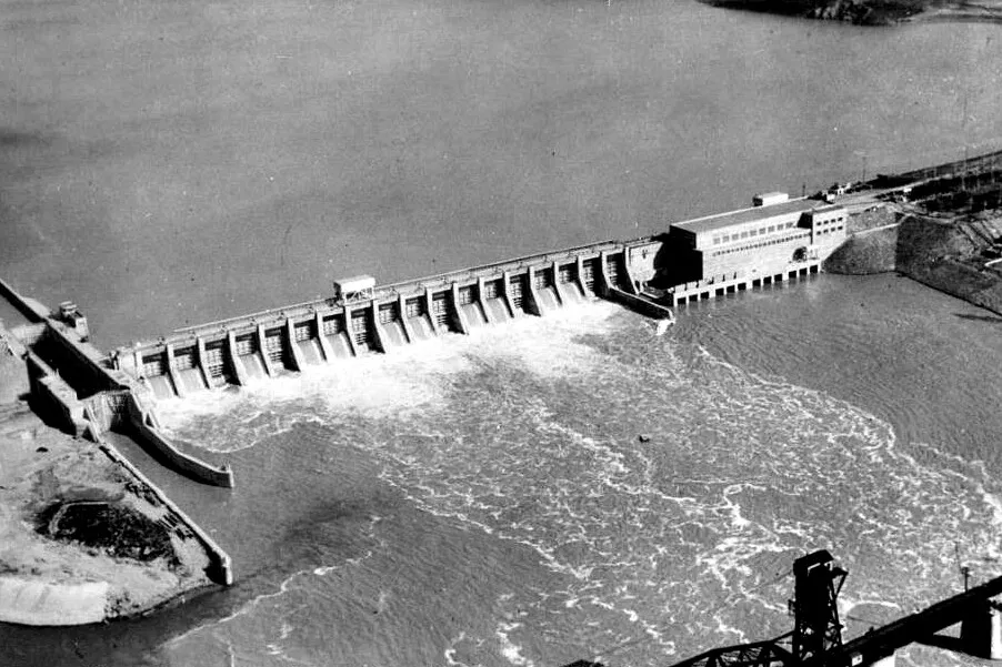 Vintage view from the northwest