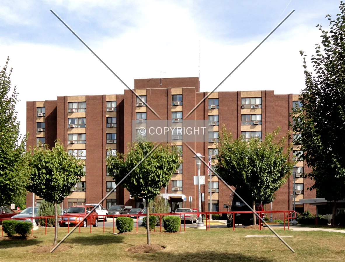 From Motter Avenue to the west
