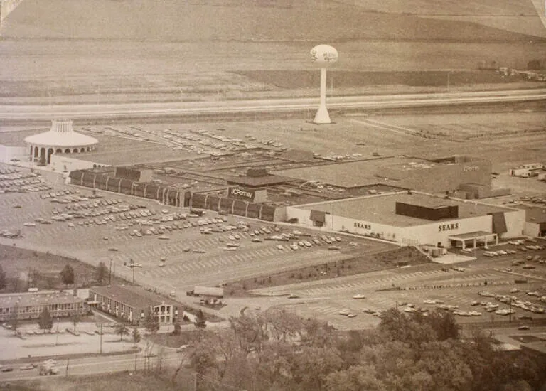 Vintage 1975 aerial