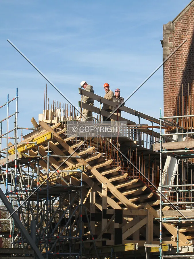 Formwork and rebar for one of the overhanging corners