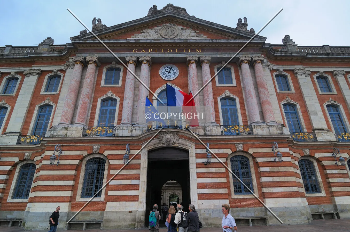 Looking up main facade of Capitole