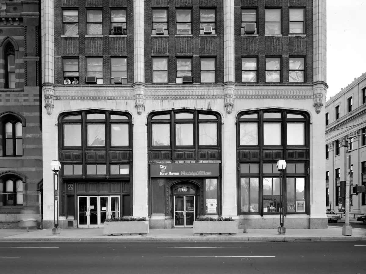 Main entrance from the west on Church Street