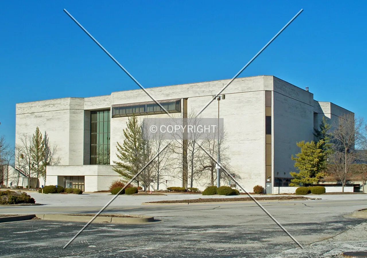 Full view of the former Dillard's from the south; January 15, 2008