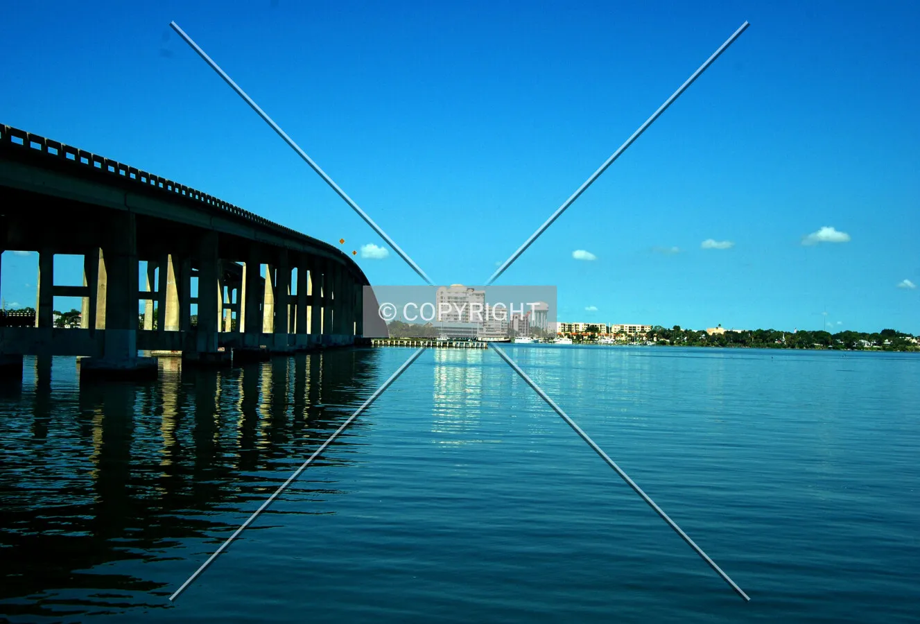 Photo 077-341-297